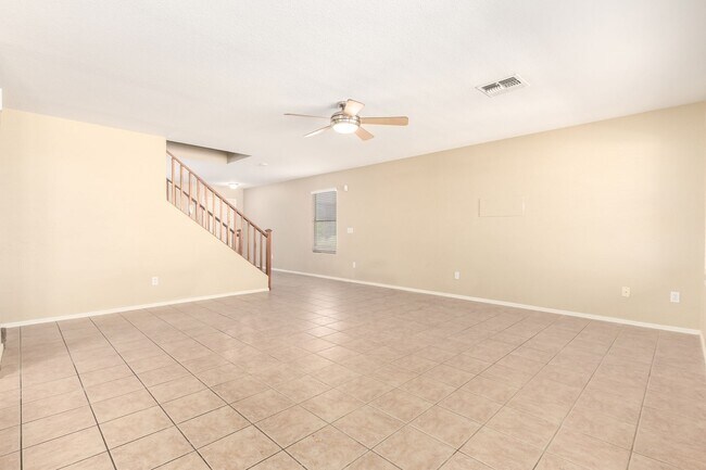 Building Photo - Spacious & Elegant Home with Resort-Style Backyard in Gated Community
