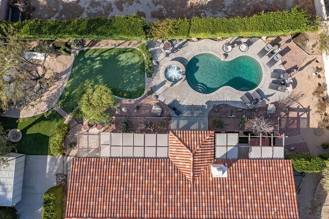 Building Photo - 50945 Calle Paloma