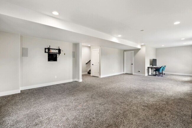 Building Photo - 2131 Seaglass St