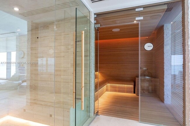 Building Photo - 3131 NE 7th Ave