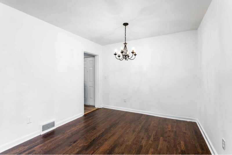 Building Photo - 2313 Green Forrest Dr