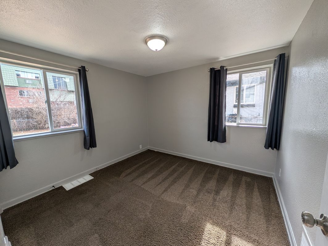 Building Photo - 1310 N Moline St