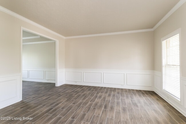 Building Photo - 11334 Top Walnut Loop