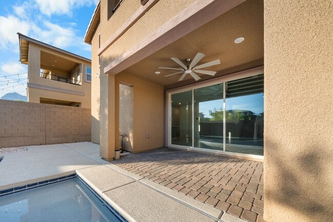 Building Photo - 713 Foreign Reef Wy