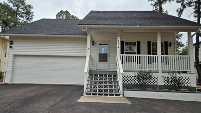 Building Photo - Beautiful Three-Bedroom Home