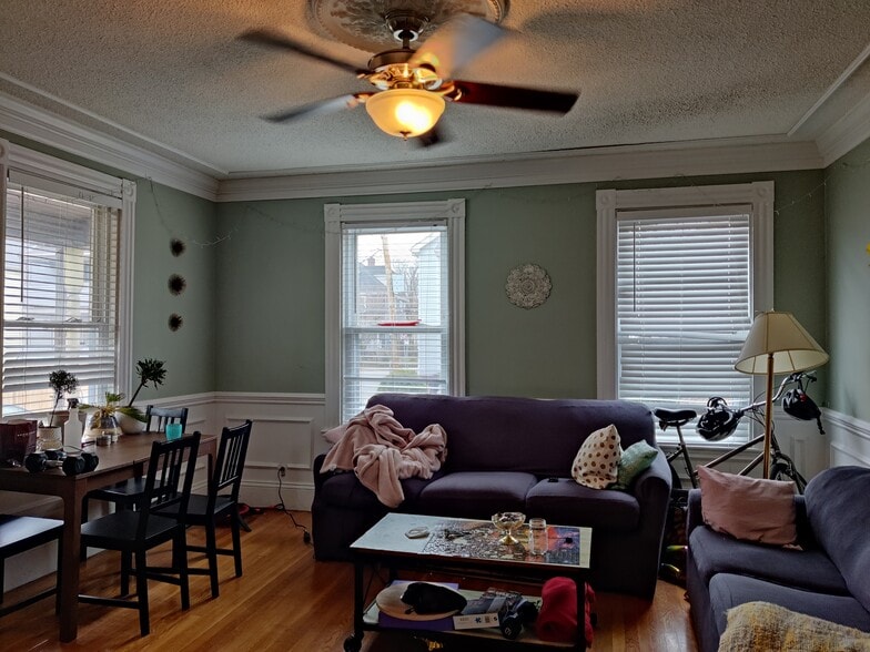 Building Photo - 57 Riverdale St