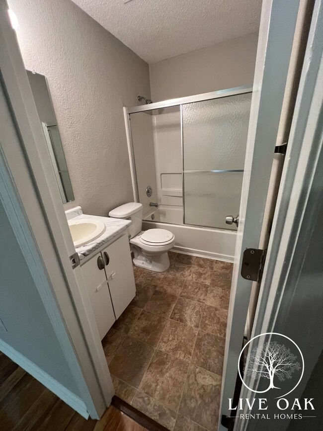 Building Photo - SUMMER MOVE-IN SPECIAL: $500 OFF 1st MONTH...