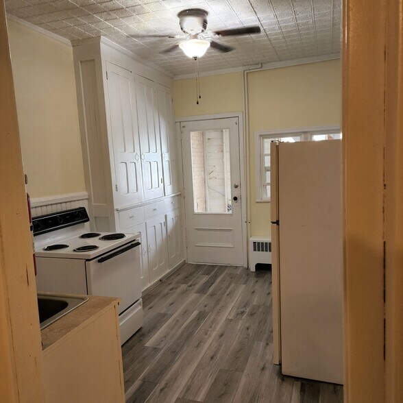 Building Photo - 325 State St