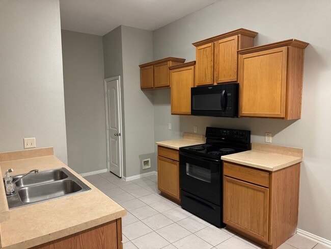 Building Photo - 100-102 Prosperity Trail