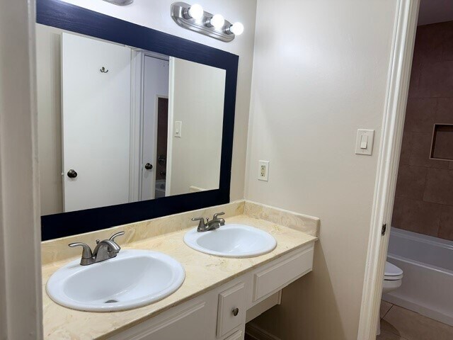 Building Photo - 6627 Krause Dr