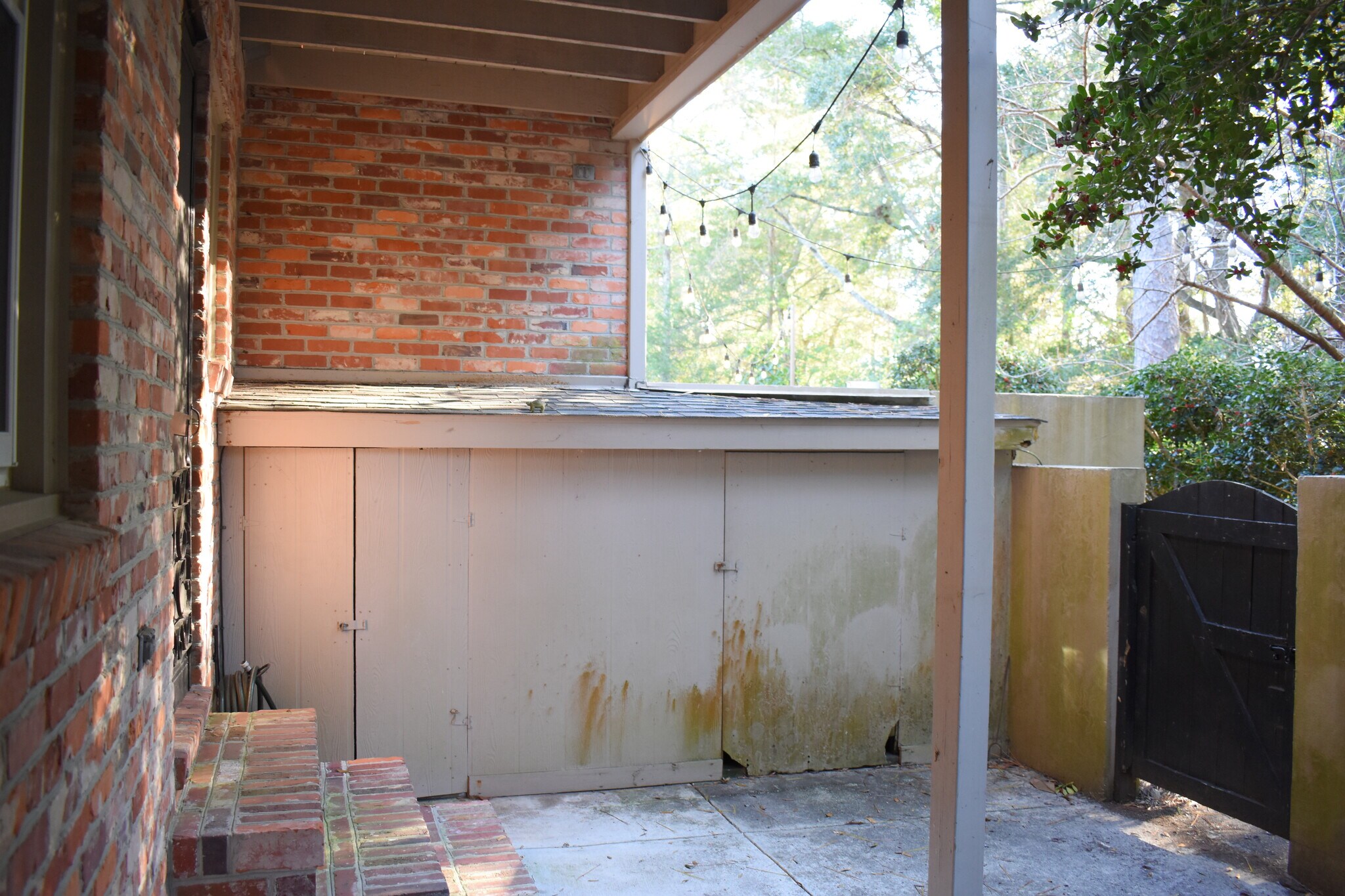 Building Photo - 2720 Oleander Dr