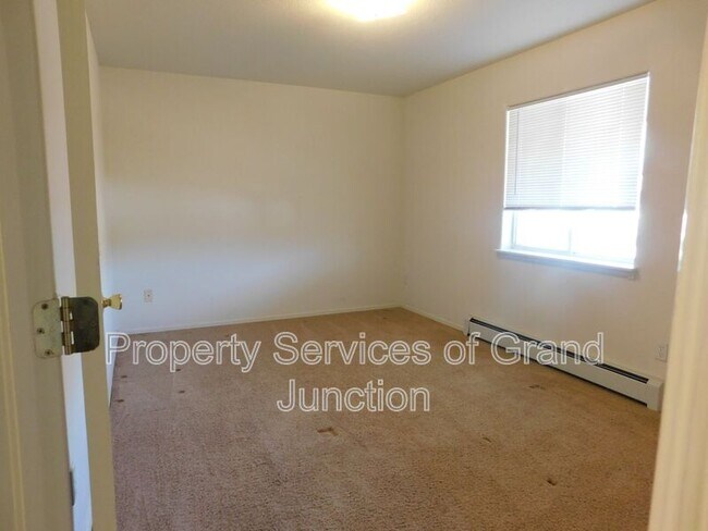 Building Photo - 433 Pendleton St