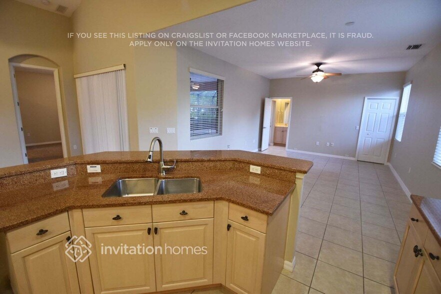 Building Photo - 15315 Blue Fish Cir