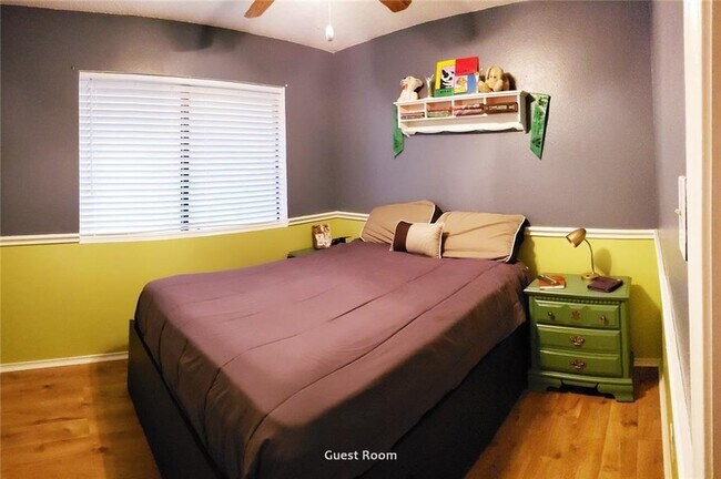 Building Photo - 2110 Nathan Dr