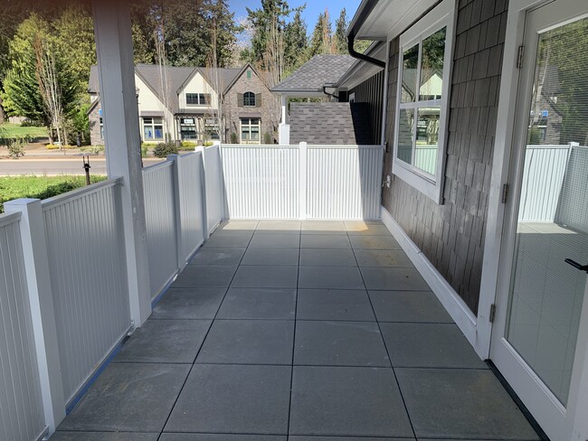 Patio Deck - 16600 Boones Ferry Rd