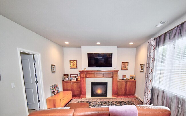 Building Photo - 10620 101st St Ct SW