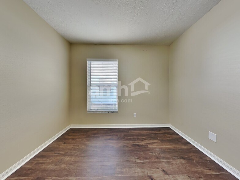 Building Photo - 11234 Andy Dr