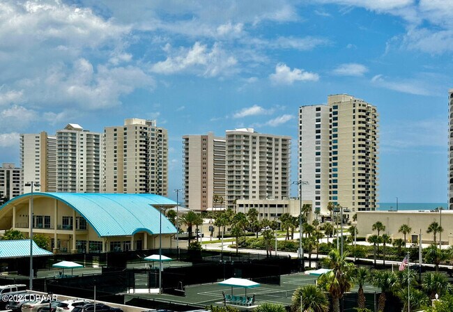 Building Photo - 1 Oceans W Blvd