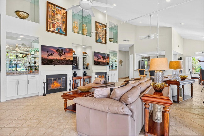 Building Photo - 55090 Shoal Creek
