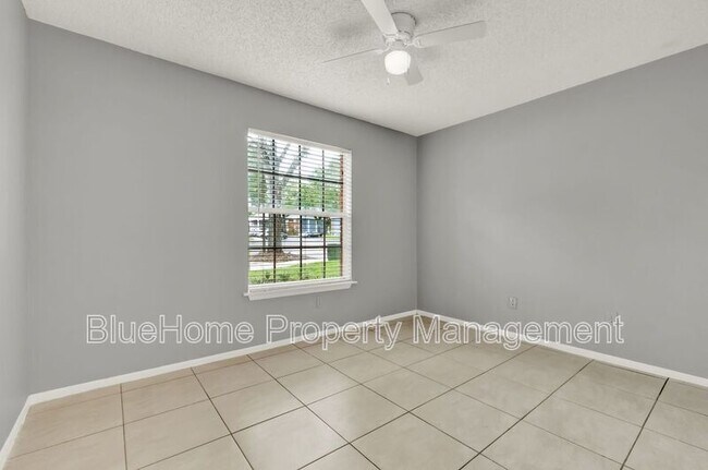 Building Photo - 5405 Lake Margaret Dr