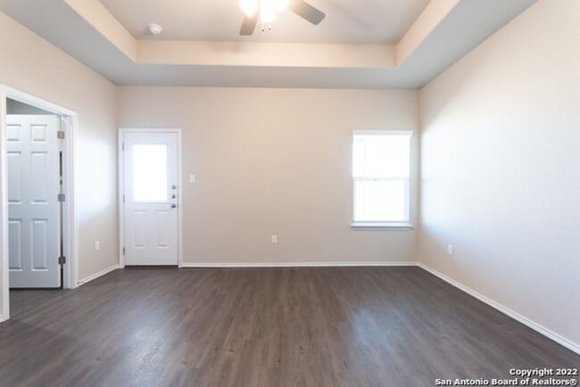 Building Photo - Luxury 3/2 Duplex in Seguin (Navarro ISD)