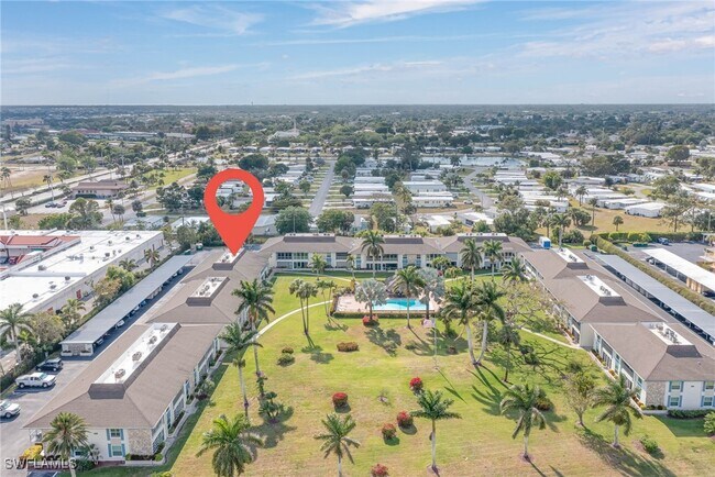 Building Photo - 325 Charlemagne Blvd