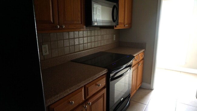 Building Photo - Luxury in Lakeland, GA
