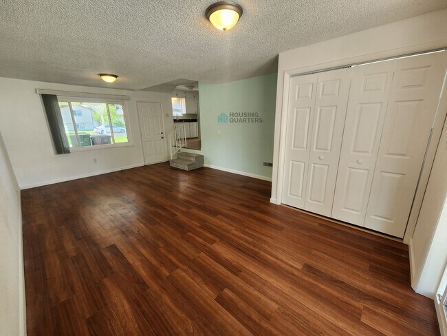Building Photo - Come see if this is your next home! 2 bed, 1 bath, single-family home in Northwest Spokane!