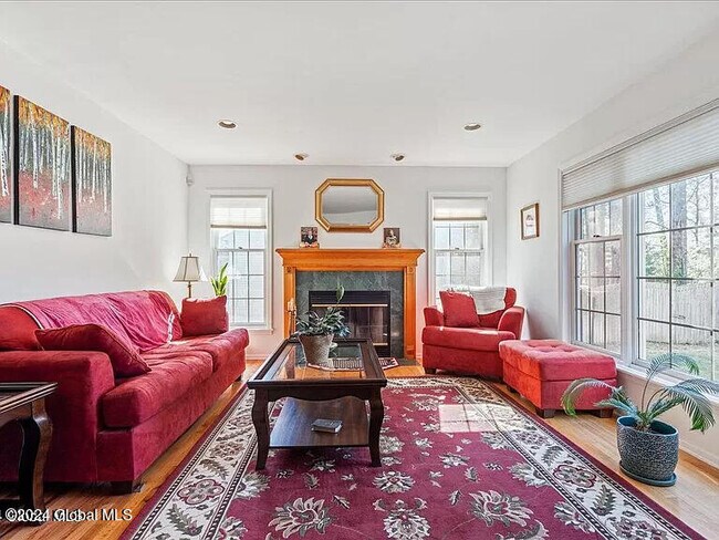 Building Photo - 633 Salvia Ln