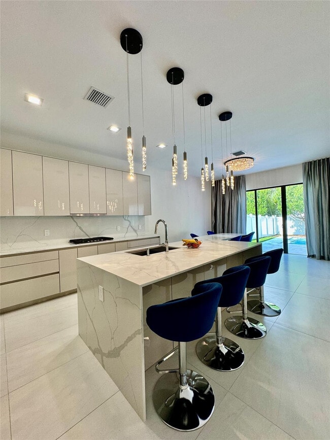 Building Photo - 4915 Whispering Way