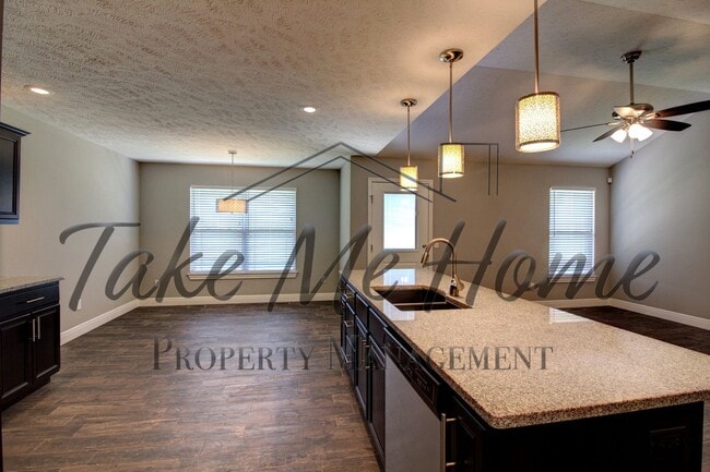 Building Photo - 5689 Pearson Pkwy