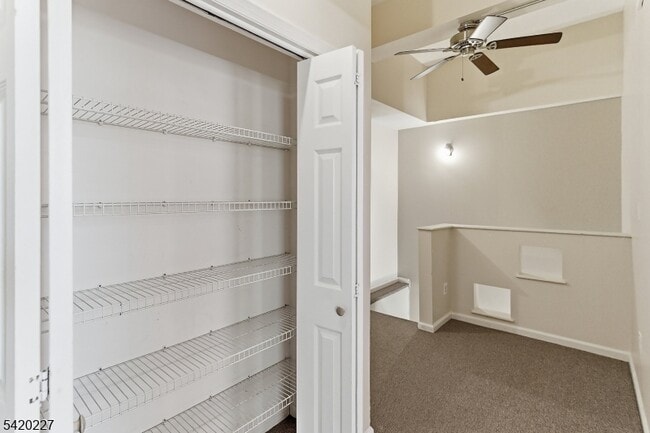 Building Photo - 39 Bruen St