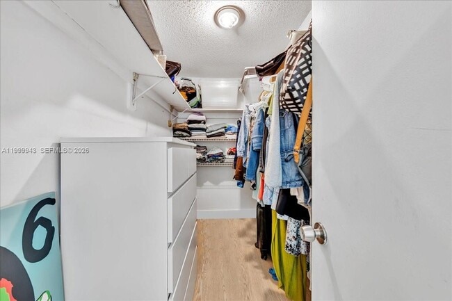 Building Photo - 9225 SW 87th Ave