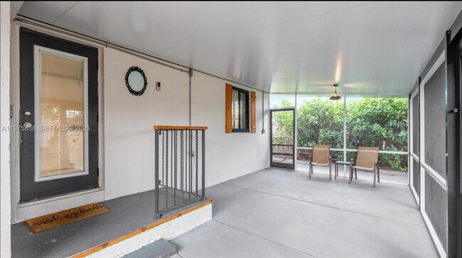 Building Photo - 5754 SW 20th St