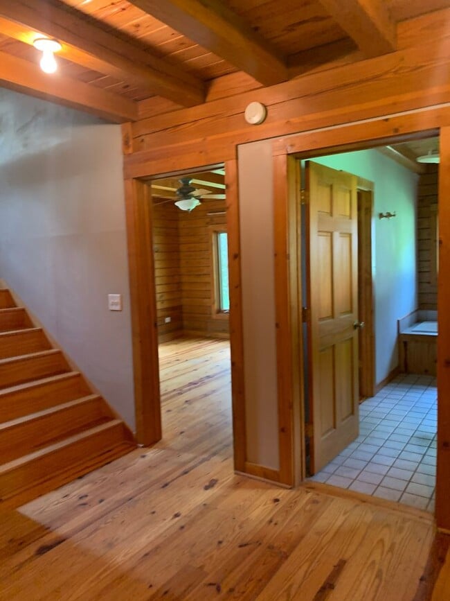 Building Photo - 504 Stuart Williams Rd