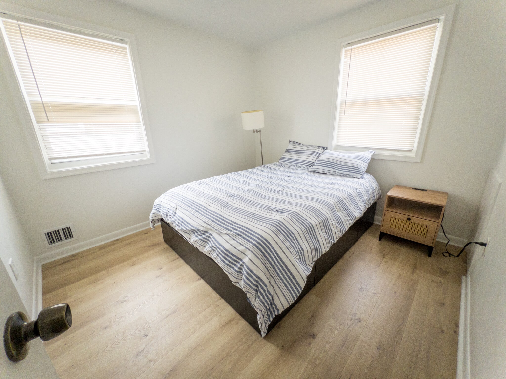 Building Photo - 129 W Reed Ave