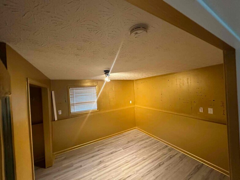 Building Photo - 4348 Bradley Dr SW