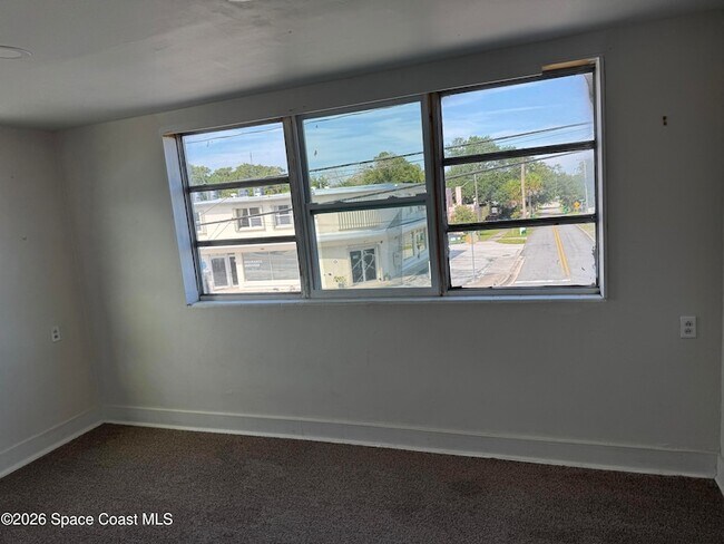 Building Photo - 808 Forrest Ave