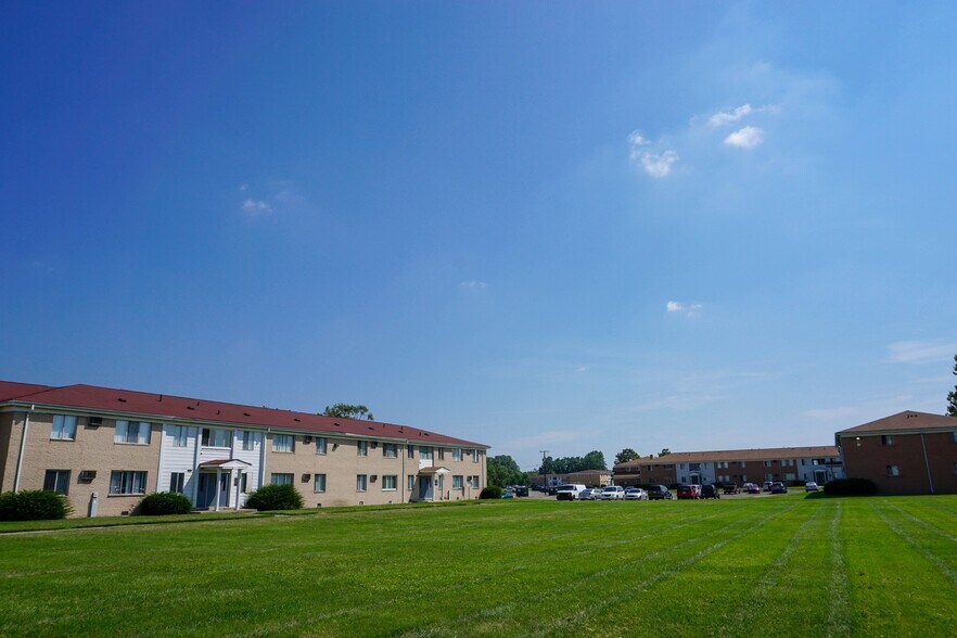 Warren Manor 21516 Dequindre Rd Warren MI 48091 Apartment Finder