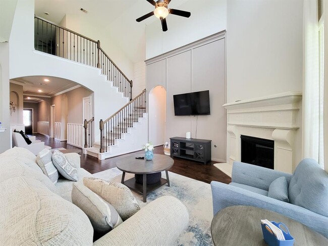 Building Photo - 22902 Henderson Row Dr