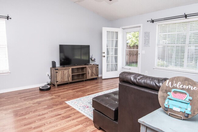 Building Photo - 2833 Atoka Trail