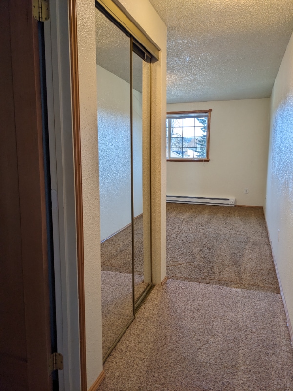 Building Photo - 1017 13th St Ct NW