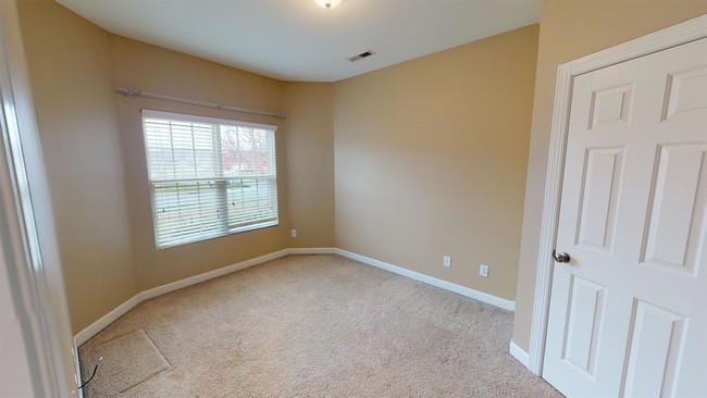 Building Photo - 1695 Grand Springs Dr