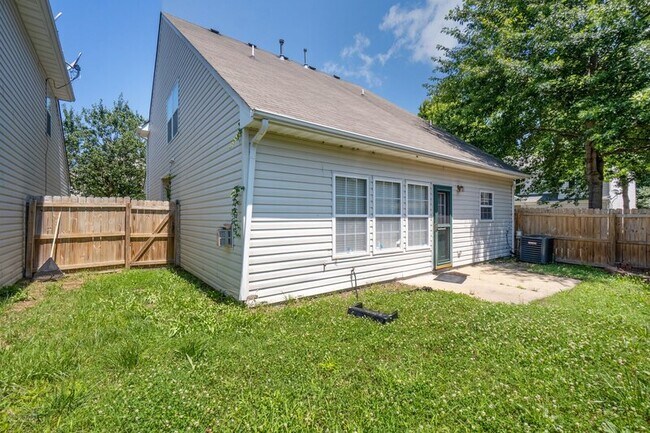 Building Photo - 3701 Bay Crescent