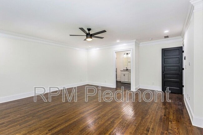 Building Photo - 1355 Westview Dr SW