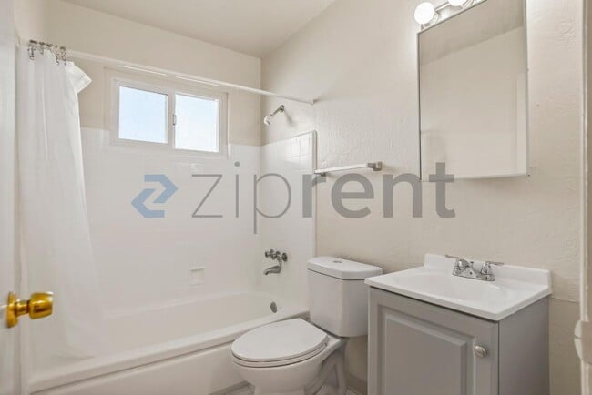 Building Photo - 7630 Lockwood St