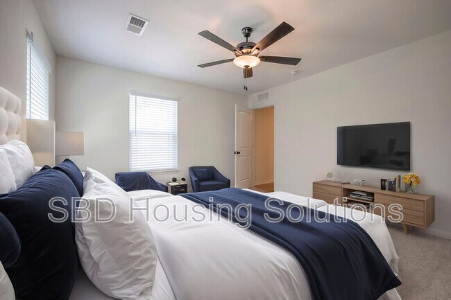 Building Photo - 9011 E 85th Pl