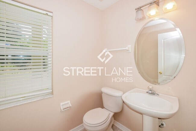 Building Photo - REDUCED PRICE! Charming 5 Bedroom in Orlando!