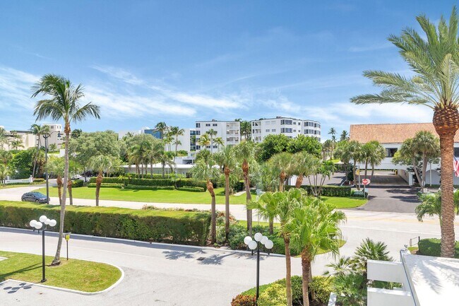 Building Photo - 2860 S Ocean Blvd