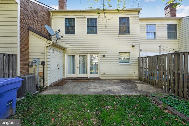 Building Photo - 219 Heather Ct